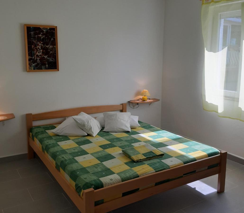 Apartmani Miletic Novi Vinodolski Esterno foto